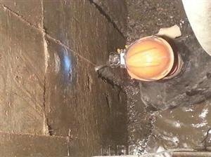电梯间漏水